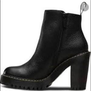Dr Martins  Magdanela Ankle Zipper boots
